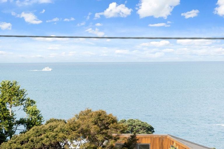 Photo of property in 1/23 Park Rise, Campbells Bay, Auckland, 0630