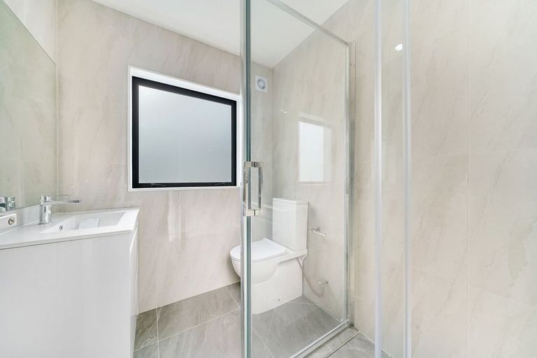 Photo of property in 60c Heybridge Street, Manurewa, Auckland, 2102