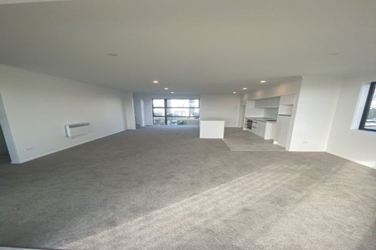 Photo of property in 28 Raranga Lane, Hobsonville, Auckland, 0616