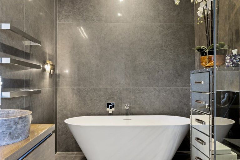 Photo of property in 27 Edinburgh Drive, Queenstown, 9300
