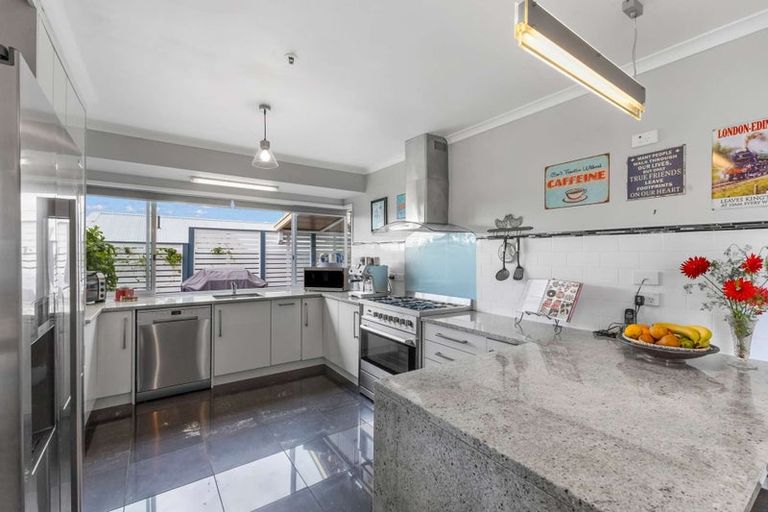 Photo of property in 173 Waihi Road, Hawera, 4610