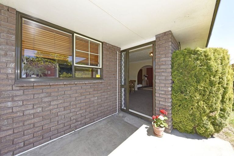 Photo of property in 54 Aorangi Road, Bryndwr, Christchurch, 8053