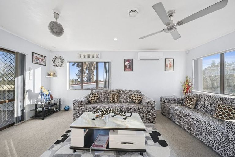 Photo of property in 2/86 Alfriston Road, Manurewa East, Auckland, 2102