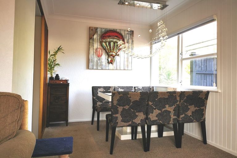 Photo of property in 17 Dolbear Street, Titirangi, Auckland, 0604