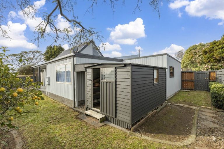 Photo of property in 1/9 Brierley Place, Marfell, New Plymouth, 4310