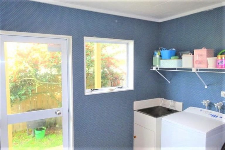 Photo of property in 37 Thomas Place, Foxton Beach, Foxton, 4815