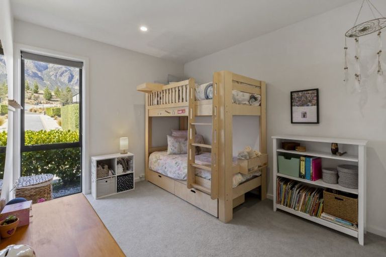 Photo of property in 7 Kotuku Lane, Jacks Point, Queenstown, 9371