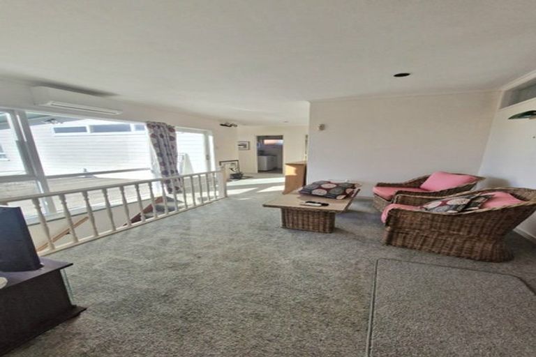 Photo of property in 542 South Titirangi Road, Titirangi, Auckland, 0604