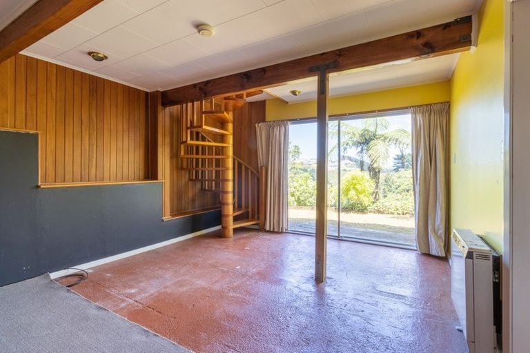 Photo of property in 79 Salford Street, Newlands, Wellington, 6037