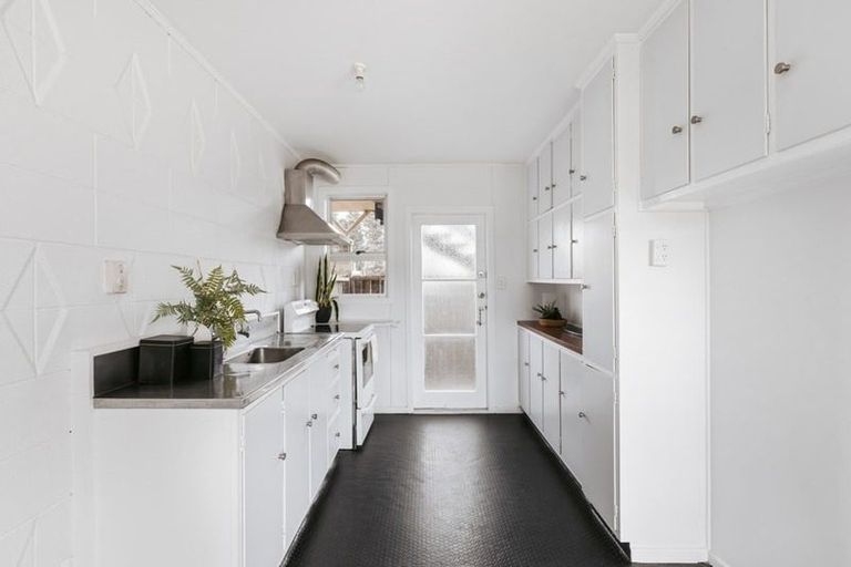 Photo of property in 4/41 Kawaka Street, Mount Maunganui, 3116