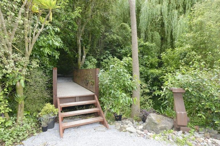 Photo of property in 16 Zephyr Terrace, Governors Bay, 8971