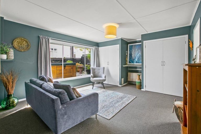 Photo of property in 225b Tukapa Street, Westown, New Plymouth, 4310