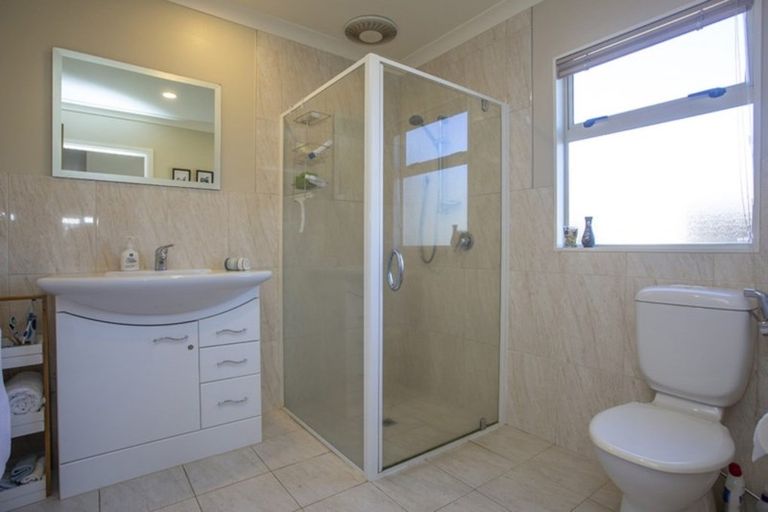 Photo of property in 317 Linton Crescent, Whangamata, 3620