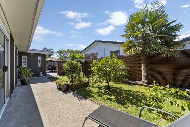 Photo of property in 37 Callender Terrace, Paraparaumu Beach, Paraparaumu, 5032