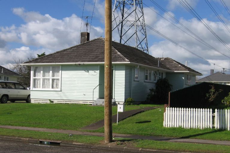 Photo of property in 5 Guthrey Place, Otara, Auckland, 2023
