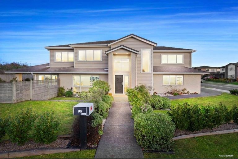 Photo of property in 99 Bayvista Drive, Karaka, Papakura, 2113