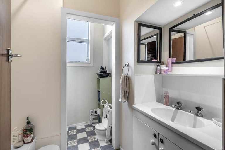 Photo of property in 72 Hamilton Street, East Gore, Gore, 9710