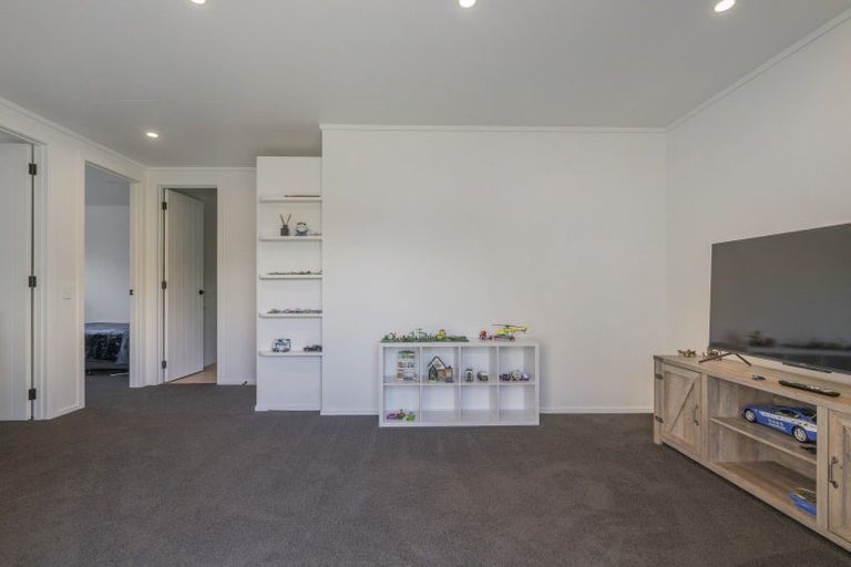 Photo of property in 8 Laura Place, Whitianga, 3510