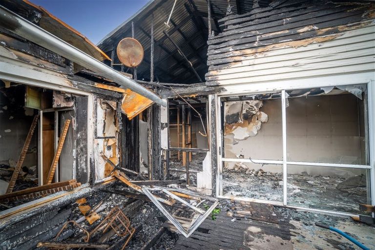 Photo of property in 28 Northcote Road, Northcote, Christchurch, 8052