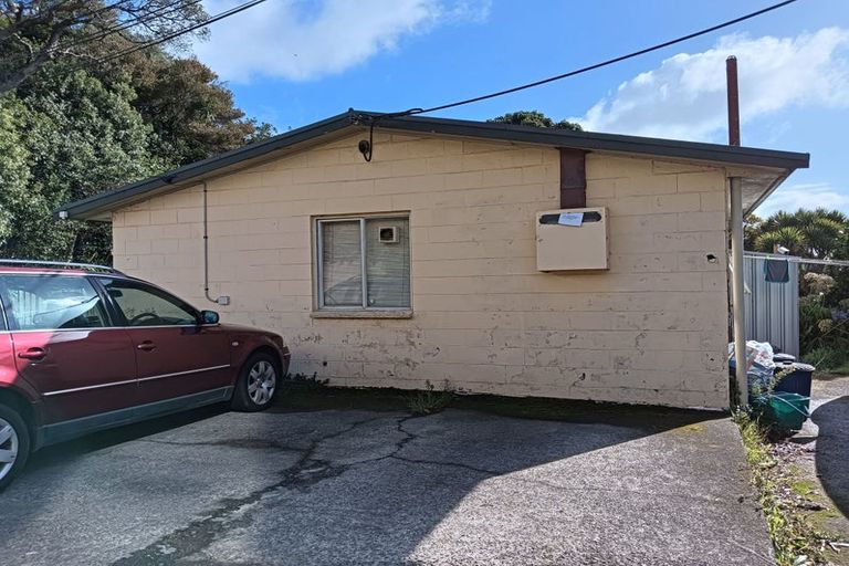 Photo of property in 31 Brixham Way, Newtown, Wellington, 6021