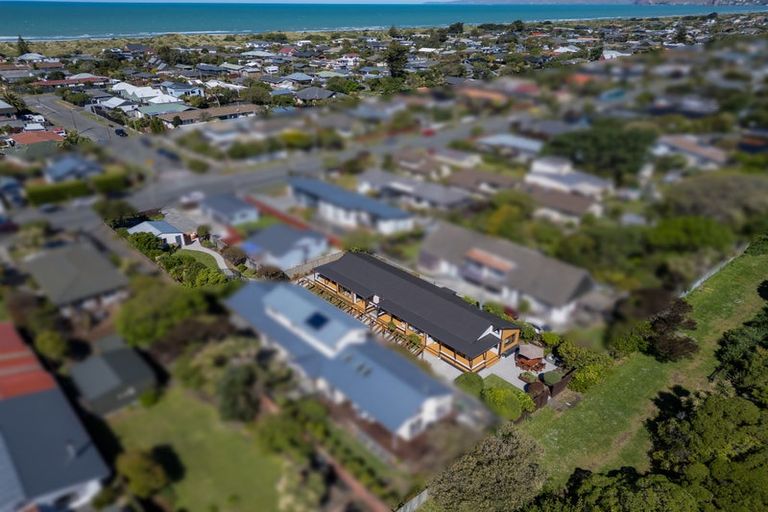 Photo of property in 2/238 Estuary Road, South New Brighton, Christchurch, 8062
