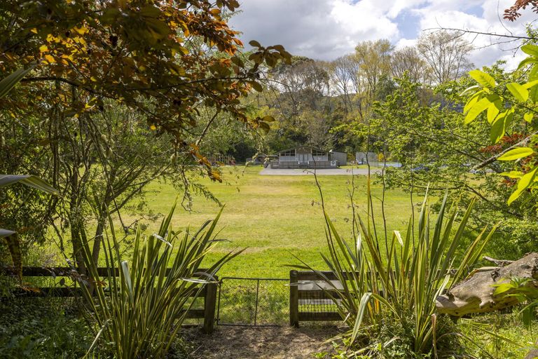 Photo of property in 19 Kinloch Road, Kinloch, Taupo, 3377
