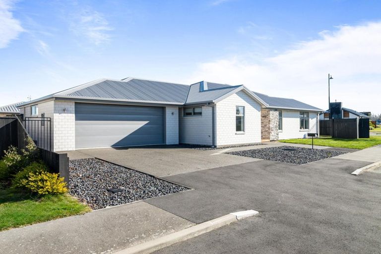 Photo of property in 119 Rannoch Drive, Broomfield, Christchurch, 8042
