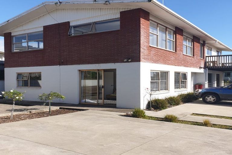 Photo of property in 15 Stonehurst Avenue, Waiuku, 2123