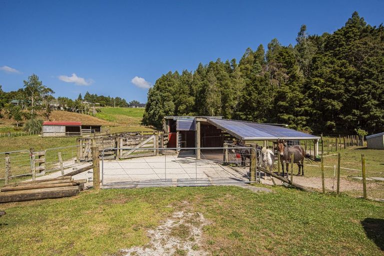 Photo of property in 12 Willow Lane, Maungaturoto, 0588