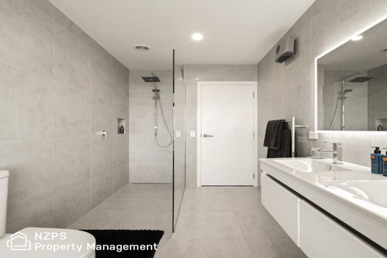 Photo of property in 49 Highgrove, Saint Clair, Dunedin, 9012