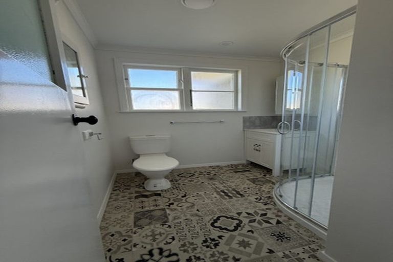 Photo of property in 6 Hutchison Crescent, Durie Hill, Whanganui, 4500