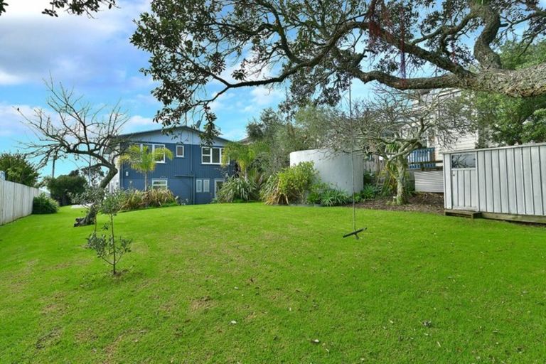 Photo of property in 9 Joydon Place, Stanmore Bay, Whangaparaoa, 0932