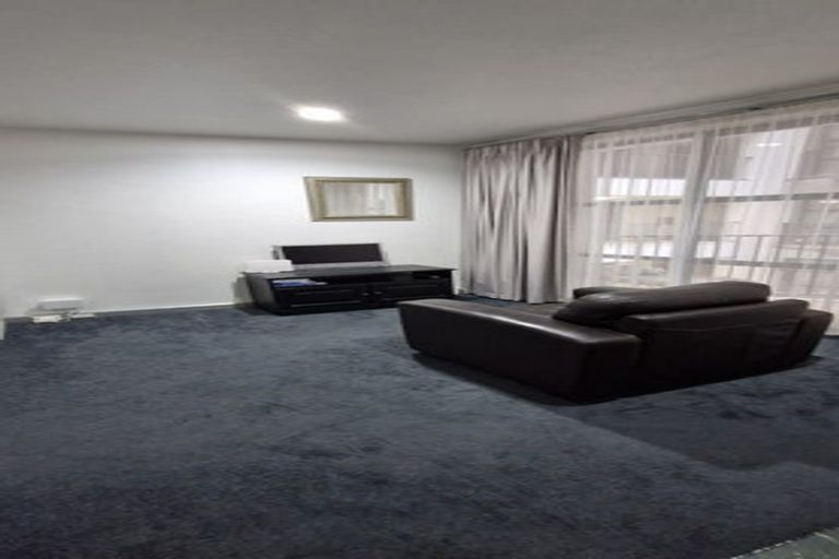 Photo of property in Atrium Apartments, 2h/154 The Terrace, Wellington Central, Wellington, 6011