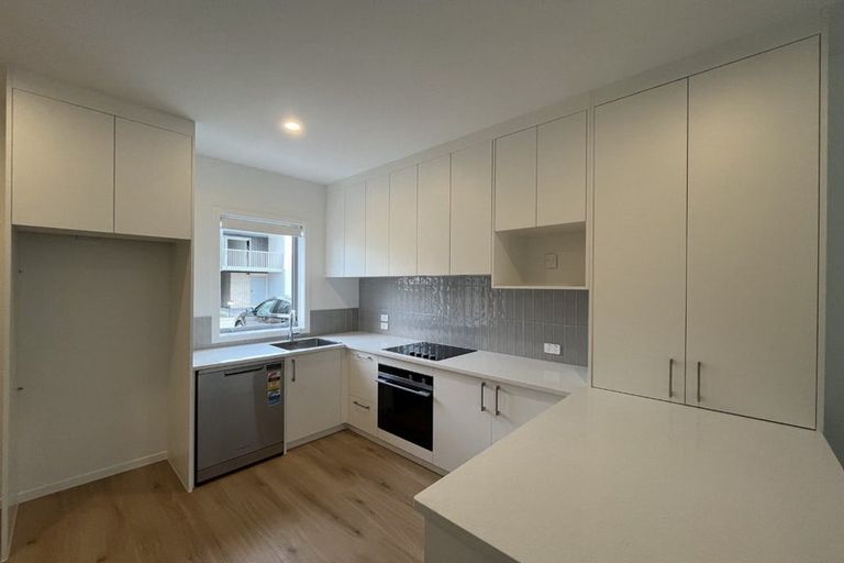 Photo of property in 16 Ngae Place, Mangere East, Auckland, 2024