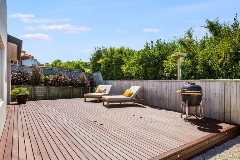 Photo of property in 37 Nelson Avenue, Aotea, Porirua, 5024