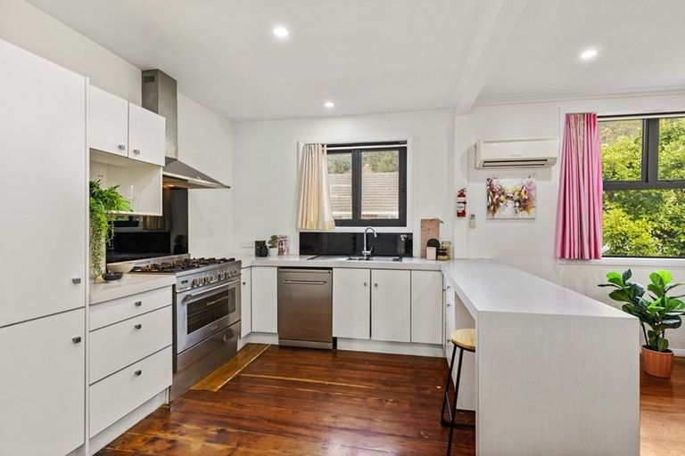 Photo of property in Peregrine Flats, 81a Ward Street, Wallaceville, Upper Hutt, 5018