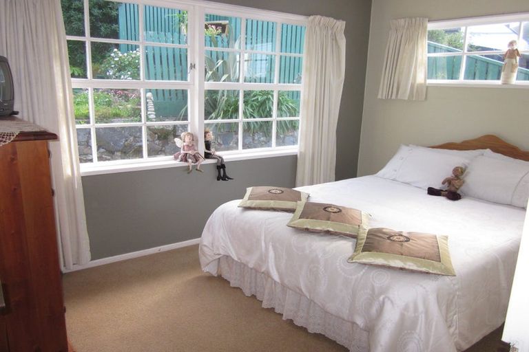 Photo of property in 64 Rama Crescent, Khandallah, Wellington, 6035