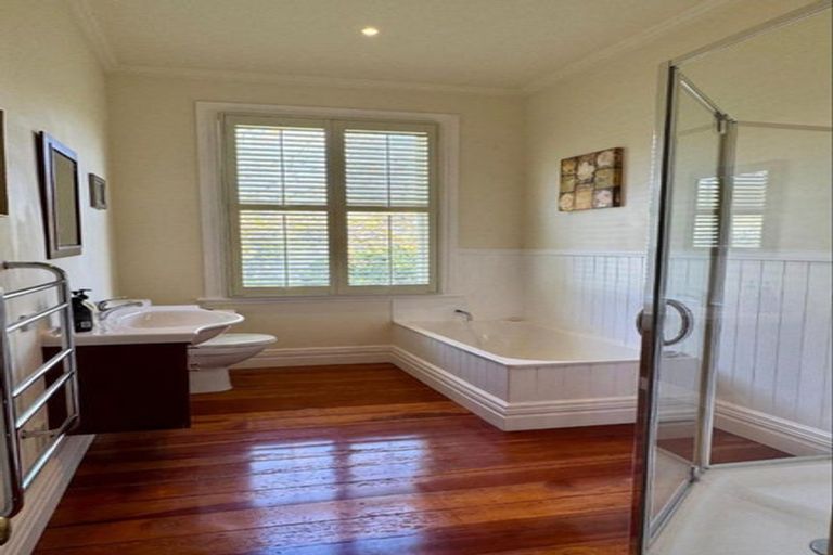 Photo of property in 52 Waipuka Road, Waimarama, Havelock North, 4294