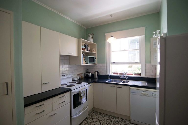 Photo of property in 332u2 Tinakori Road, Thorndon, Wellington, 6011