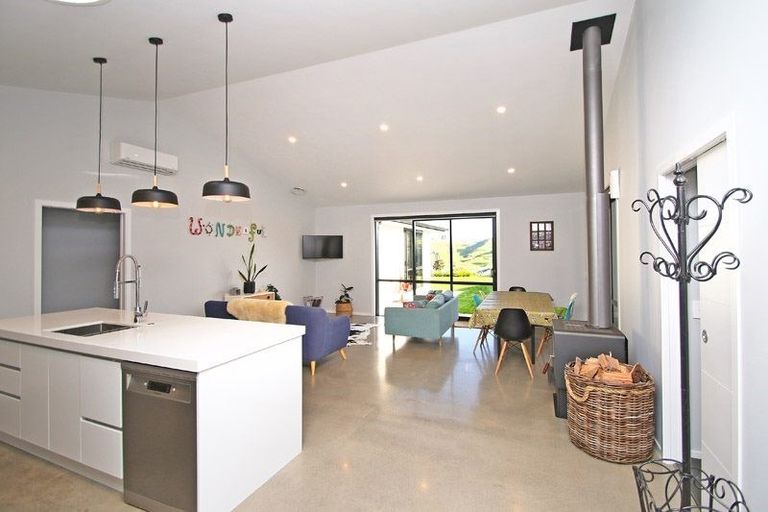 Photo of property in 11 Moira Close, Welcome Bay, Tauranga, 3175