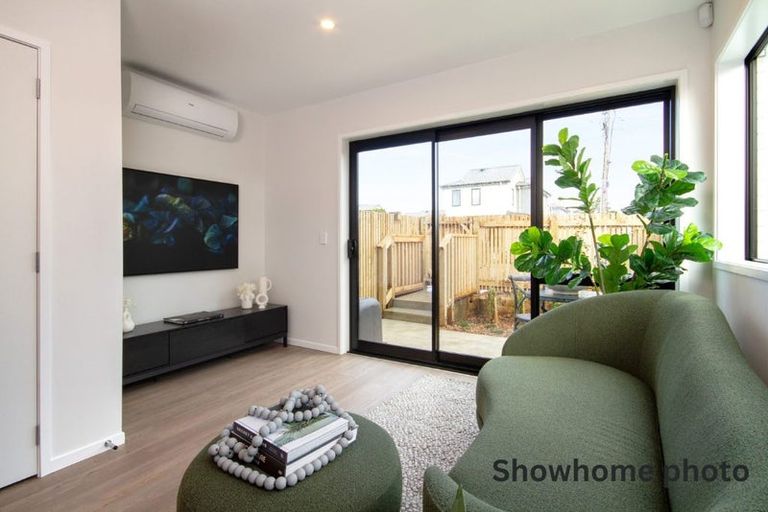 Photo of property in 11 Whati Lane, Henderson, Auckland, 0612