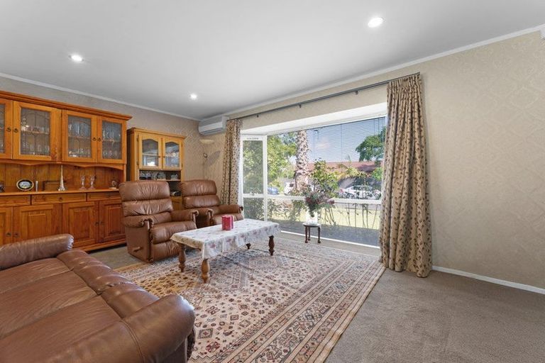 Photo of property in 9 Keywella Drive, Conifer Grove, Takanini, 2112