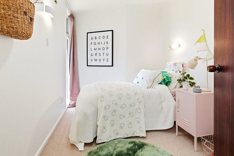 Photo of property in 10 Mathieson Avenue, Khandallah, Wellington, 6035