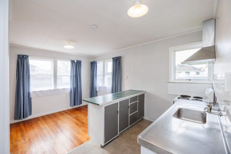 Photo of property in 39 Clausen Street, Takaro, Palmerston North, 4412
