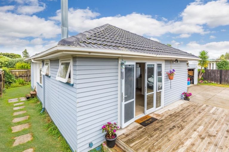 Photo of property in 111a Clevedon Road, Papakura, 2110