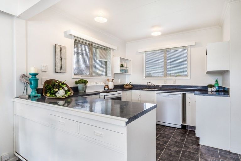 Photo of property in 55 Hawai Street, Two Mile Bay, Taupo, 3330