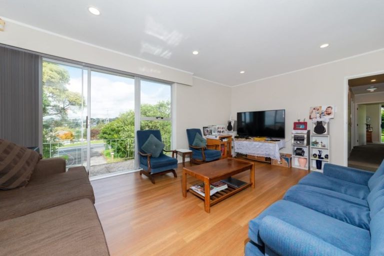 Photo of property in 68 Triangle Road, Massey, Auckland, 0614