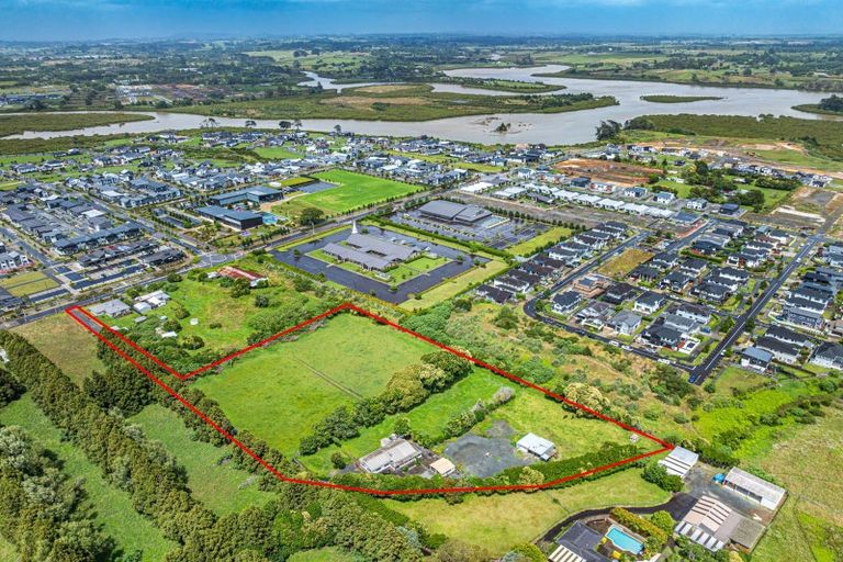Photo of property in 181 Park Estate Road, Rosehill, Papakura, 2113