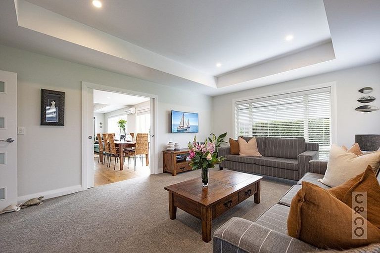 Photo of property in 65 Kaipara Portage Road, Riverhead, 0820