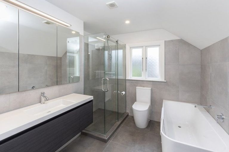 Photo of property in 111 Saint Andrews Square, Strowan, Christchurch, 8052